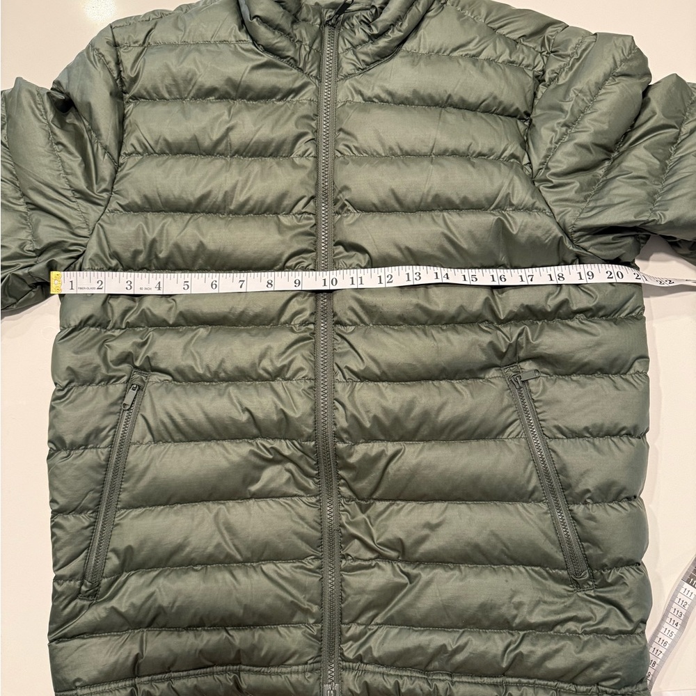 Quince Women's Lightweight Packable Down Puffer Jacket Loden Sz M - Picture 6 of 9